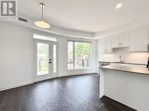 25 Fair Oaks Crescent Ottawa ON K2G 4W6