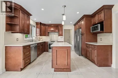 2025 Sixth Line Road North Ottawa ON K0A 1T0