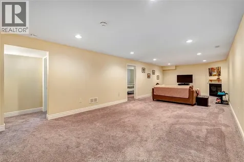 2526 Olive Road Windsor ON N8T 1E7