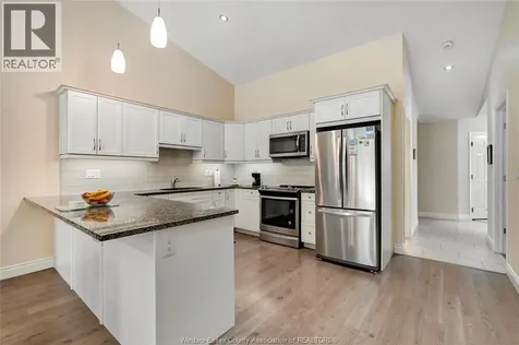 2526 Olive Road Windsor ON N8T 1E7