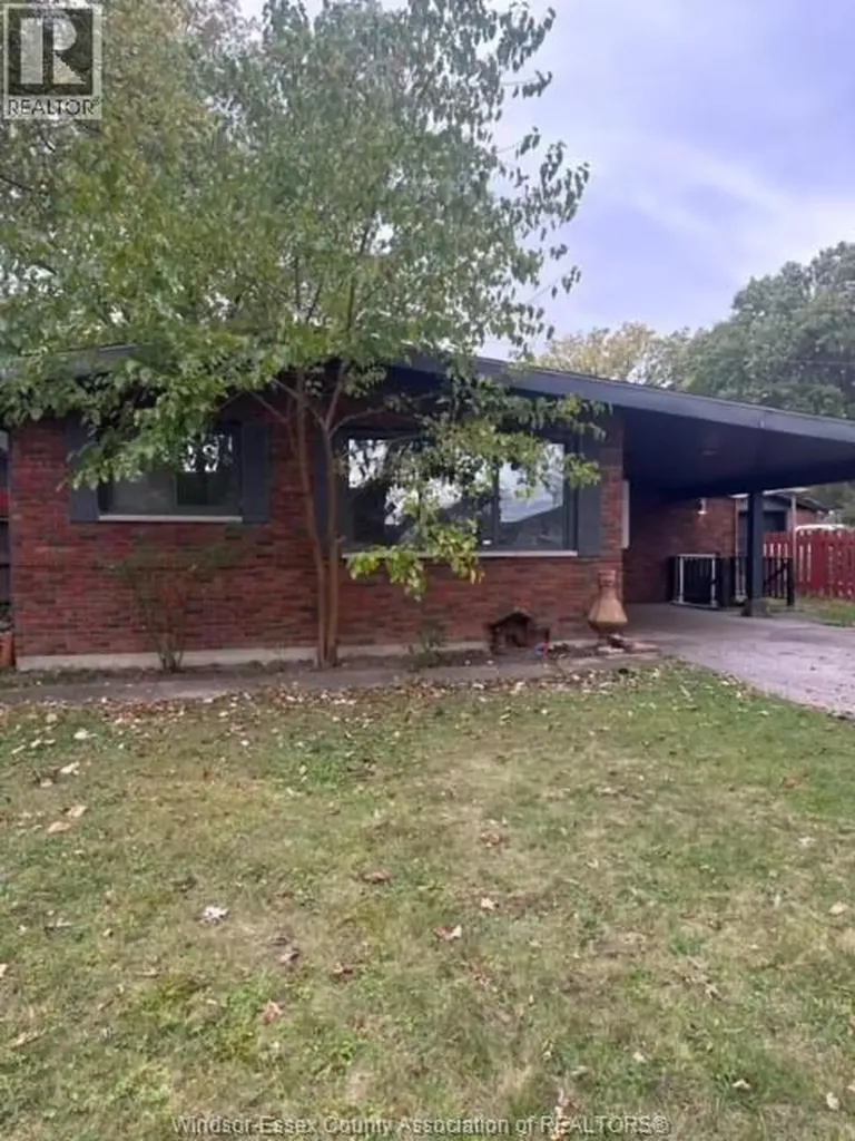 3309 Rankin Windsor ON N9E 3C2