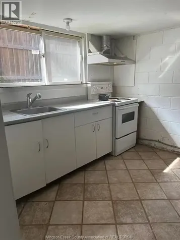 3309 Rankin Windsor ON N9E 3C2