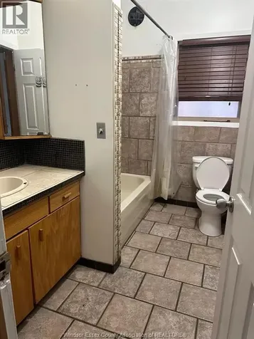 3309 Rankin Windsor ON N9E 3C2