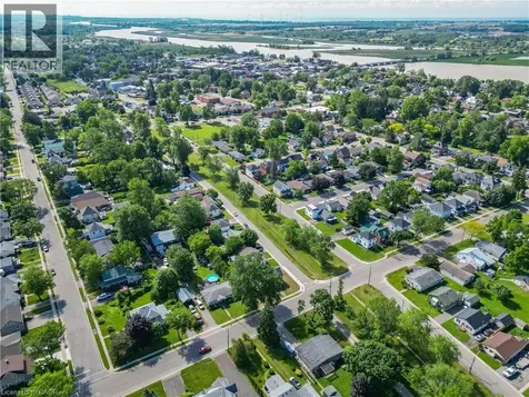 503 John Street Dunnville ON N1A 2R3