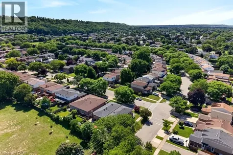 102 Birchlawn Drive Stoney Creek ON L8G 4B7