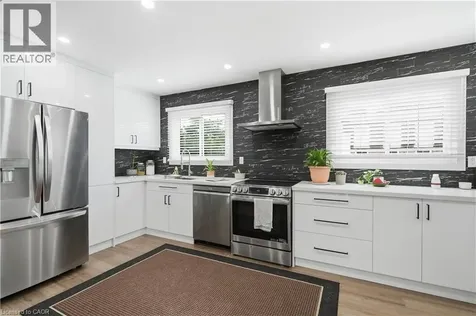 11 Harrisford Street Hamilton ON L8K 6L7