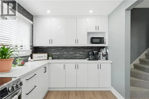 11 Harrisford Street Hamilton ON L8K 6L7