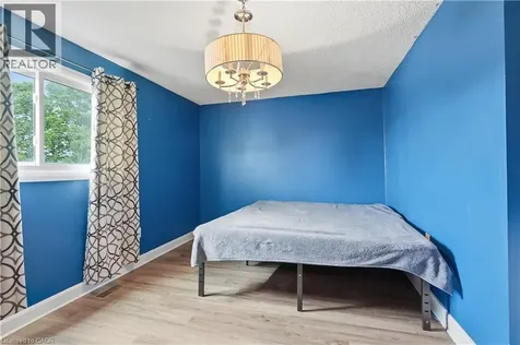 11 Harrisford Street Hamilton ON L8K 6L7