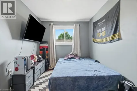 11 Harrisford Street Hamilton ON L8K 6L7