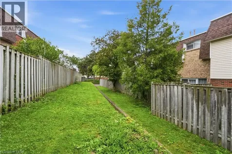 11 Harrisford Street Hamilton ON L8K 6L7