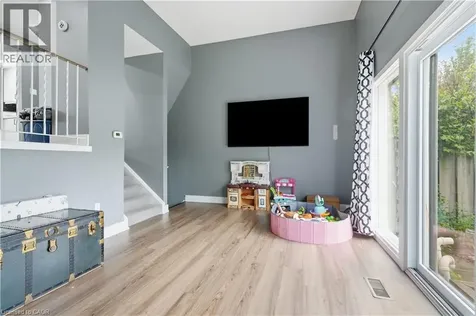 11 Harrisford Street Hamilton ON L8K 6L7