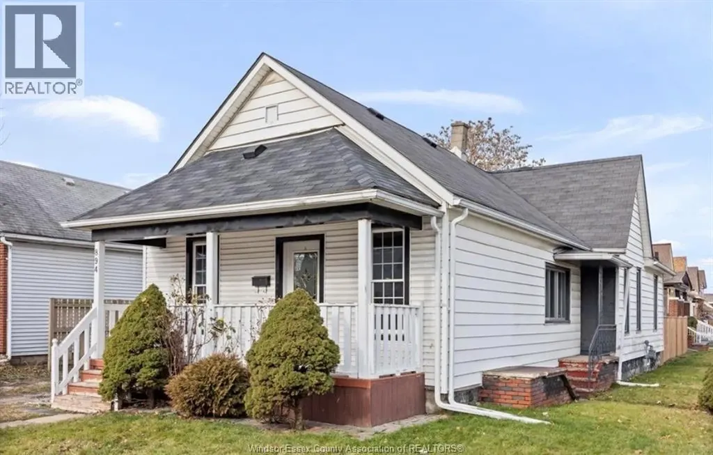 894 University Avenue Windsor ON N9A 2Z9