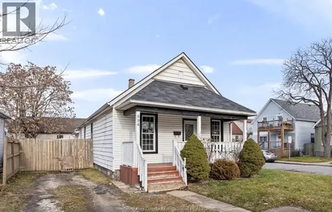 894 University Avenue Windsor ON N9A 2Z9