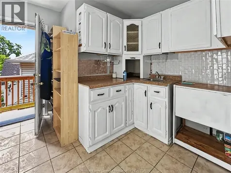 800-808 Shepherd Street East Windsor ON N8X 2K9