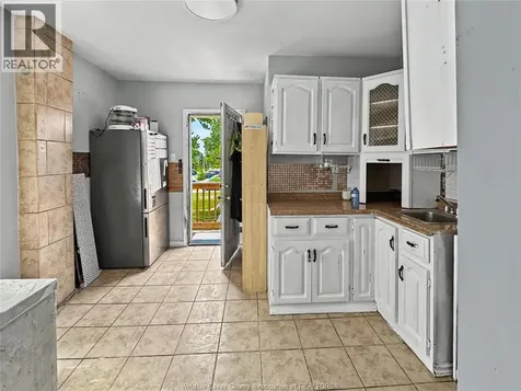 800-808 Shepherd Street East Windsor ON N8X 2K9