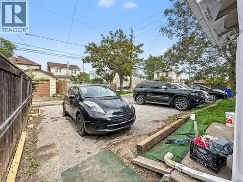 800-808 Shepherd Street East Windsor ON N8X 2K9