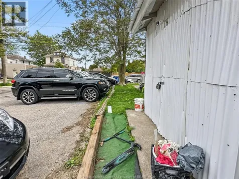 800-808 Shepherd Street East Windsor ON N8X 2K9