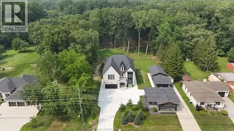 2490 Todd Lane Lasalle ON N9H 1K5