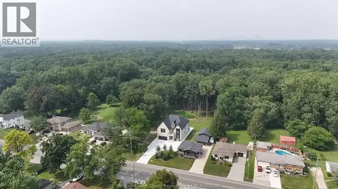 2490 Todd Lane Lasalle ON N9H 1K5