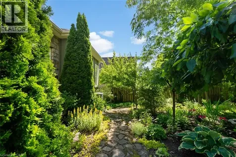 6 Creekside Drive Niagara-on-the-lake ON L0S 1J0