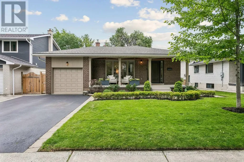 1944 Lenarthur Drive Mississauga (clarkson) ON L5J 2J2