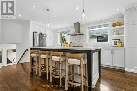 1944 Lenarthur Drive Mississauga (clarkson) ON L5J 2J2