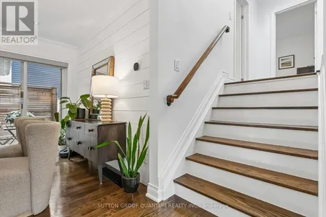 1944 Lenarthur Drive Mississauga (clarkson) ON L5J 2J2
