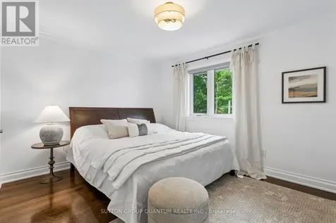 1944 Lenarthur Drive Mississauga (clarkson) ON L5J 2J2