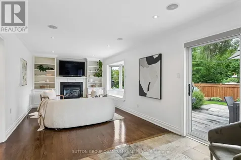 1944 Lenarthur Drive Mississauga (clarkson) ON L5J 2J2