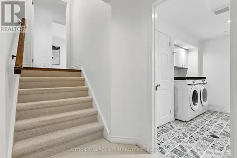 1944 Lenarthur Drive Mississauga (clarkson) ON L5J 2J2