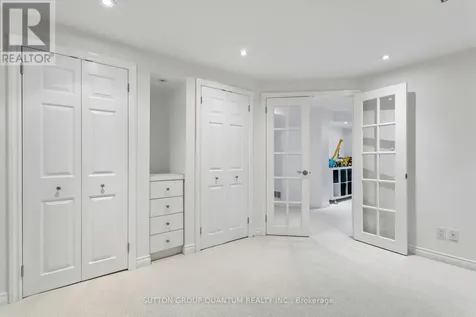 1944 Lenarthur Drive Mississauga (clarkson) ON L5J 2J2