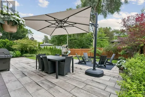 1944 Lenarthur Drive Mississauga (clarkson) ON L5J 2J2