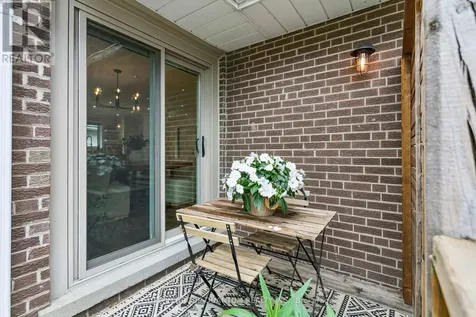1944 Lenarthur Drive Mississauga (clarkson) ON L5J 2J2