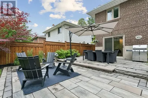 1944 Lenarthur Drive Mississauga (clarkson) ON L5J 2J2