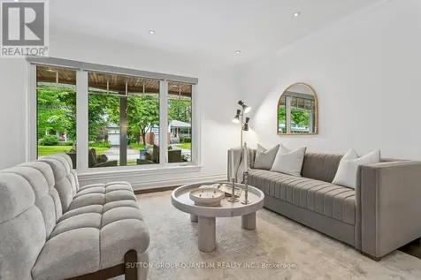 1944 Lenarthur Drive Mississauga (clarkson) ON L5J 2J2