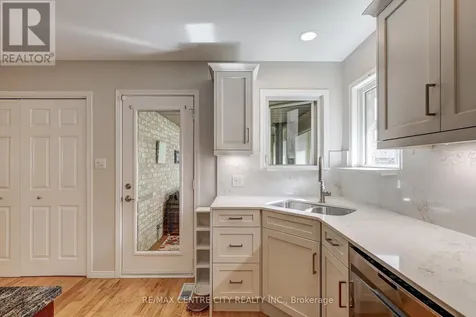 24 Schreyer Drive St. Thomas ON N5R 6E8