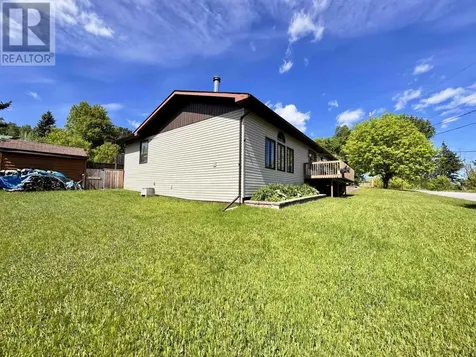 17 Kenora Road Red Lake ON P0V 2M0