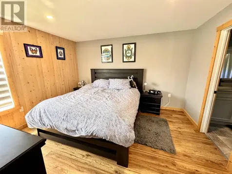 17 Kenora Road Red Lake ON P0V 2M0