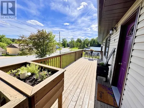 17 Kenora Road Red Lake ON P0V 2M0