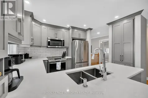 1535 Bonneville Crescent Ottawa ON K1C 7M9
