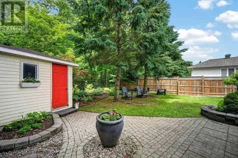 1535 Bonneville Crescent Ottawa ON K1C 7M9