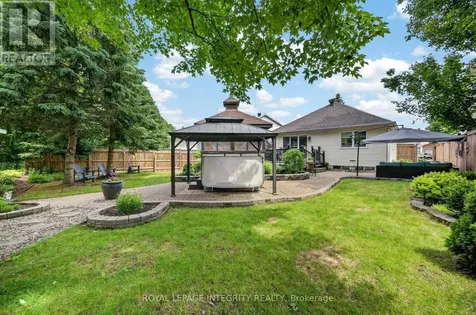 1535 Bonneville Crescent Ottawa ON K1C 7M9