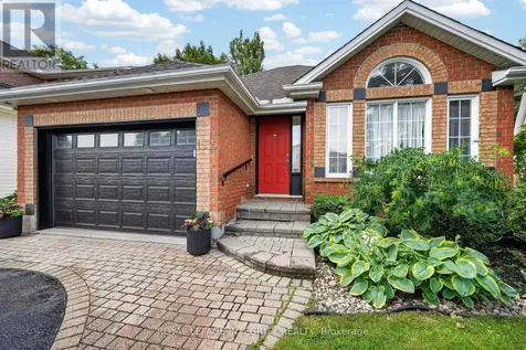 1535 Bonneville Crescent Ottawa ON K1C 7M9