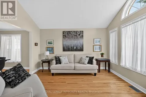 1535 Bonneville Crescent Ottawa ON K1C 7M9