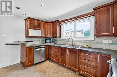 93 Ontario Street Ottawa ON K1K 1K8