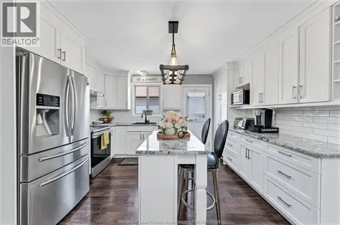 752 Helena Crescent Belle River ON N8L 0L1
