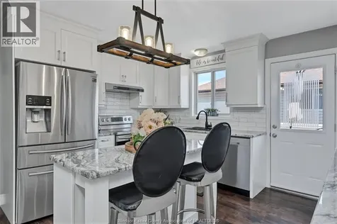752 Helena Crescent Belle River ON N8L 0L1