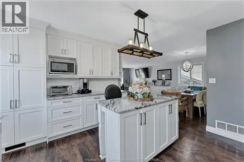 752 Helena Crescent Belle River ON N8L 0L1