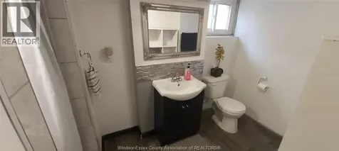 588 Irvine Avenue Windsor ON N8X 2T2