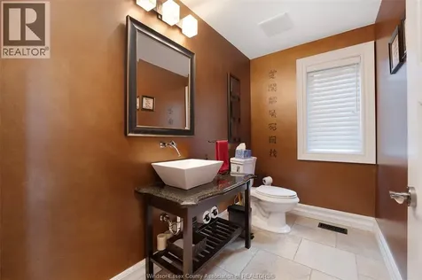 1740 Caille Avenue Lakeshore ON N8L 0J5